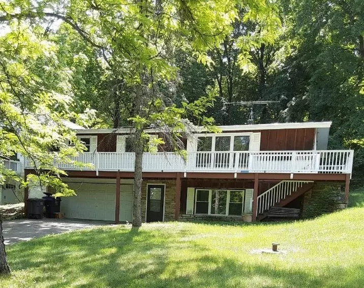 W4437 Basswood Dr, Linn, WI 53147