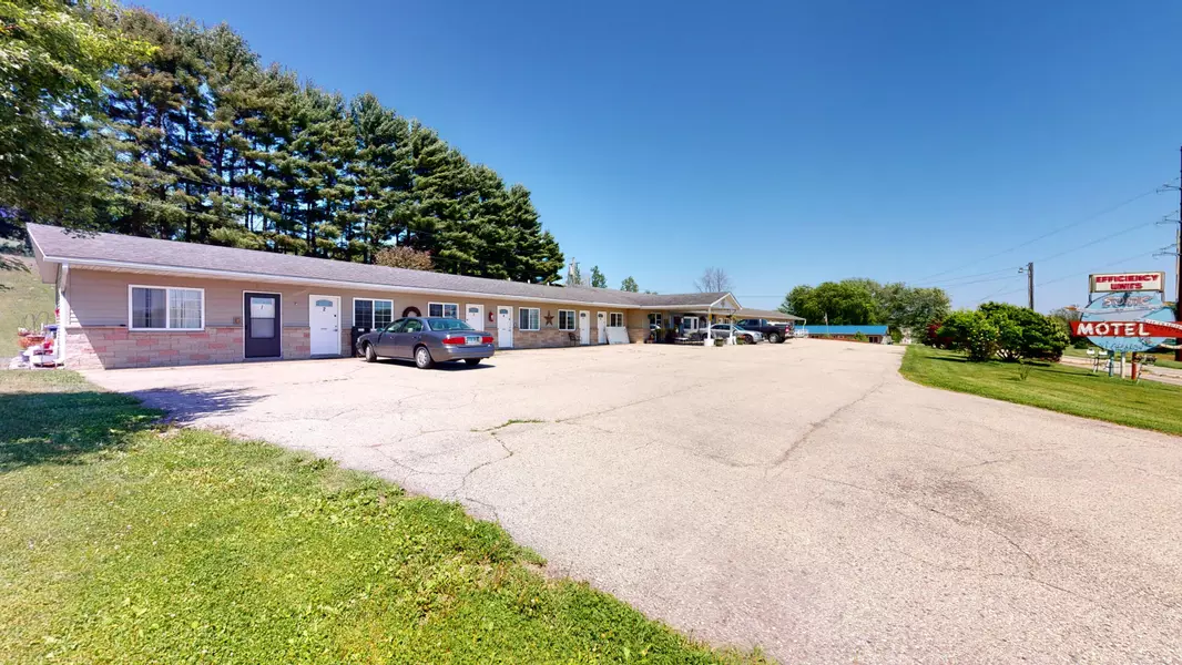 W21278 State Road 54, Galesville, WI 54630