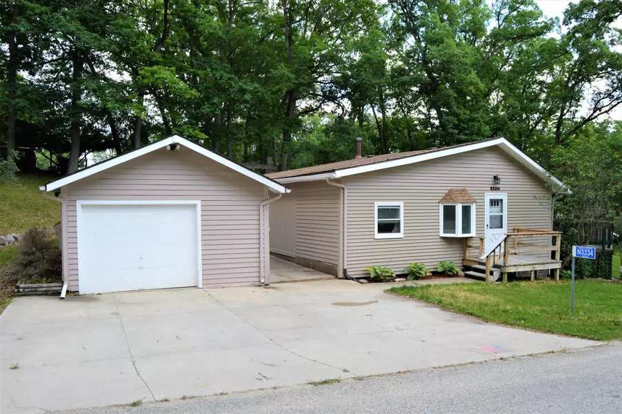 N3334 Iris Rd, Geneva, WI 53147