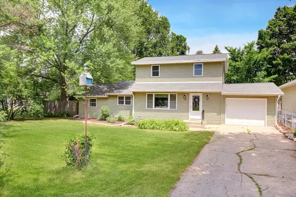 W1366 Fairview Rd, Bloomfield, WI 53128