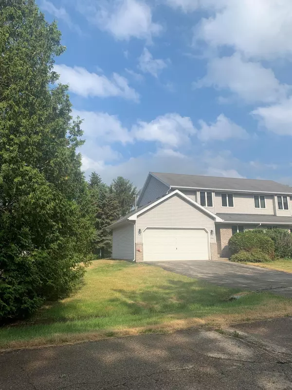 304 Wildwood Dr, Darien, WI 53114