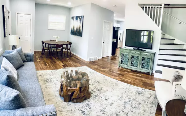 1843 E Hillcrest Ave, Milwaukee, WI 53207