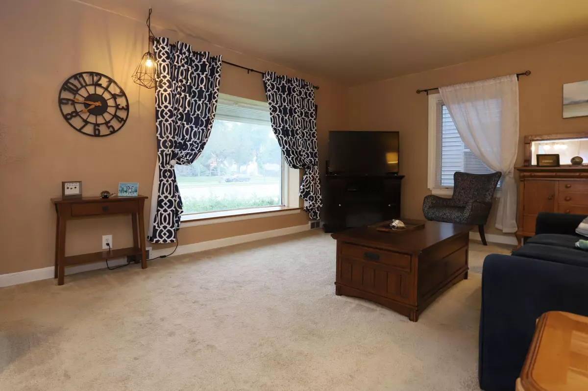 Milwaukee, WI 53222,8714 W Burleigh St