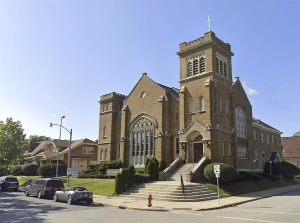 Milwaukee, WI 53210,2677 N 40th St