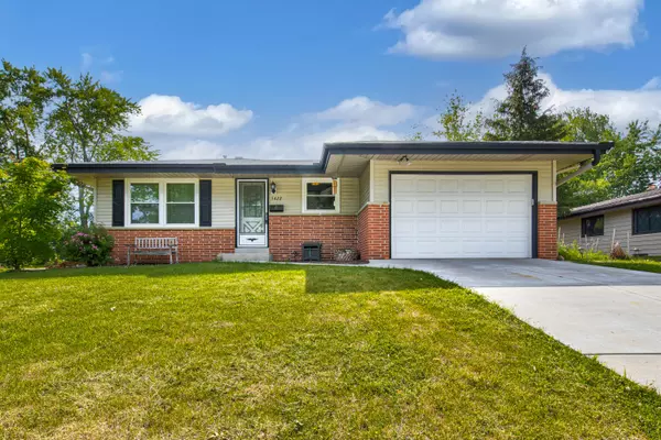 5422 Mulberry Dr, Greendale, WI 53219