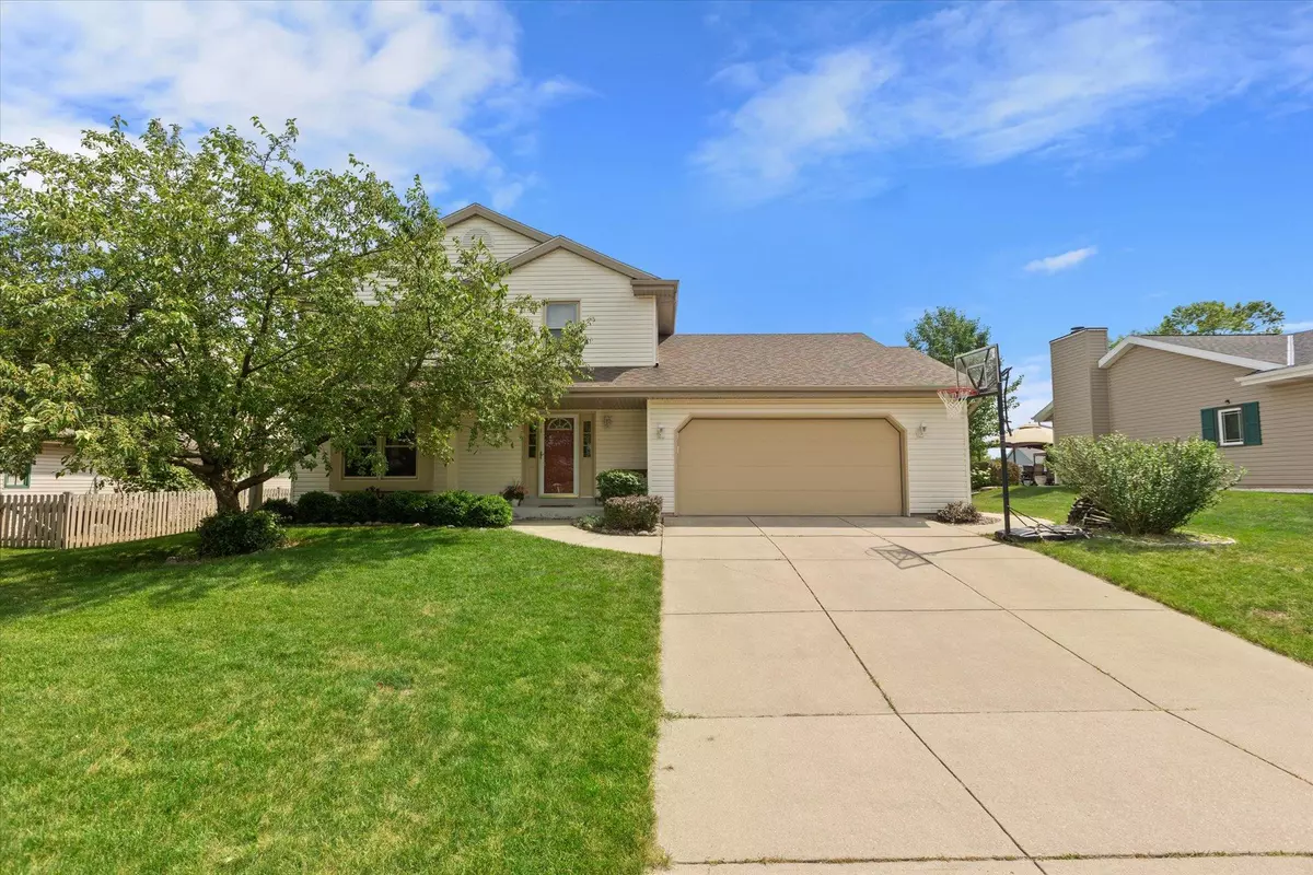 Oak Creek, WI 53154,2735 E Emily Ave