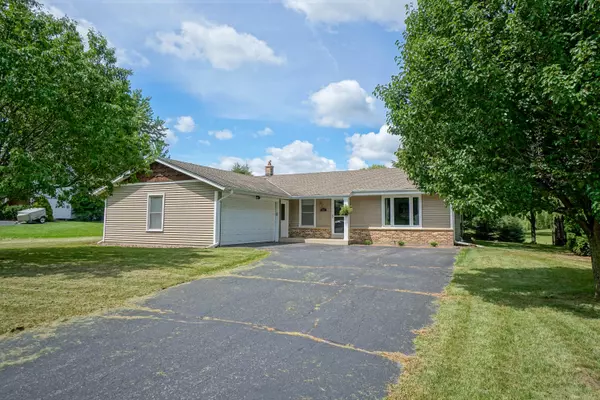 Hartland, WI 53029,907 Manchester Ct