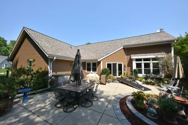 New Berlin, WI 53151,12735 W Cherrytree Ln