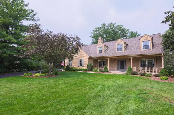 Delafield, WI 53018,321 Juniper Ct