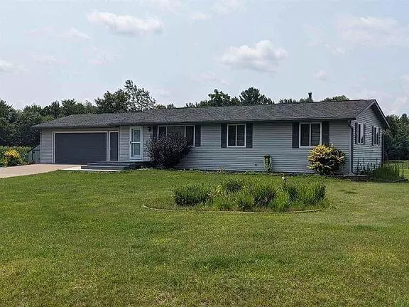 7647 Division Rd, La Grange, WI 54660