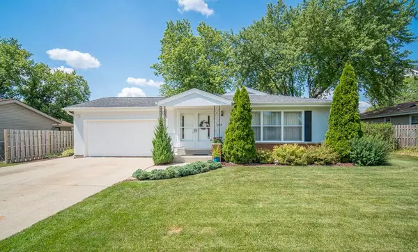 1615 S 165th St, New Berlin, WI 53151