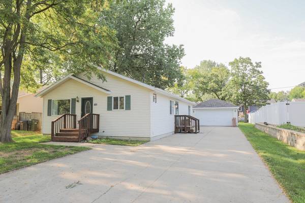 821 92nd Pl, Pleasant Prairie, WI 53158