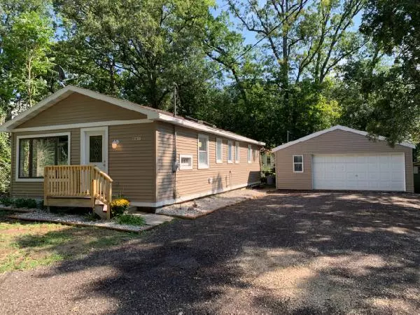 W5431 Delavan Dr, Sugar Creek, WI 53121