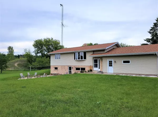 8063 Salisbury Rd, Barton, WI 53090