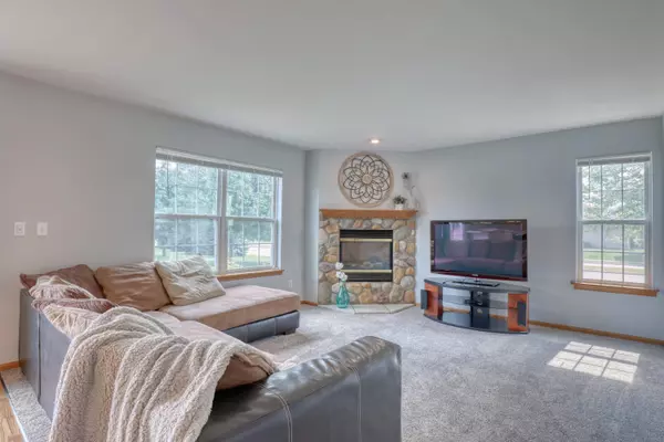 Oconomowoc, WI 53066,237 Royal Ridge Dr