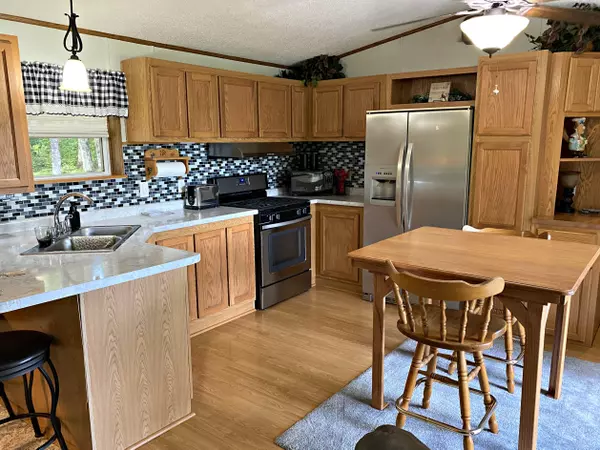 Beecher, WI 54156,N16836 Oak Leaf Dr