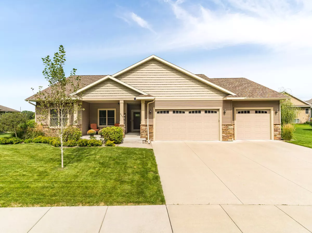 Onalaska, WI 54650,839 Rolling Oaks Dr