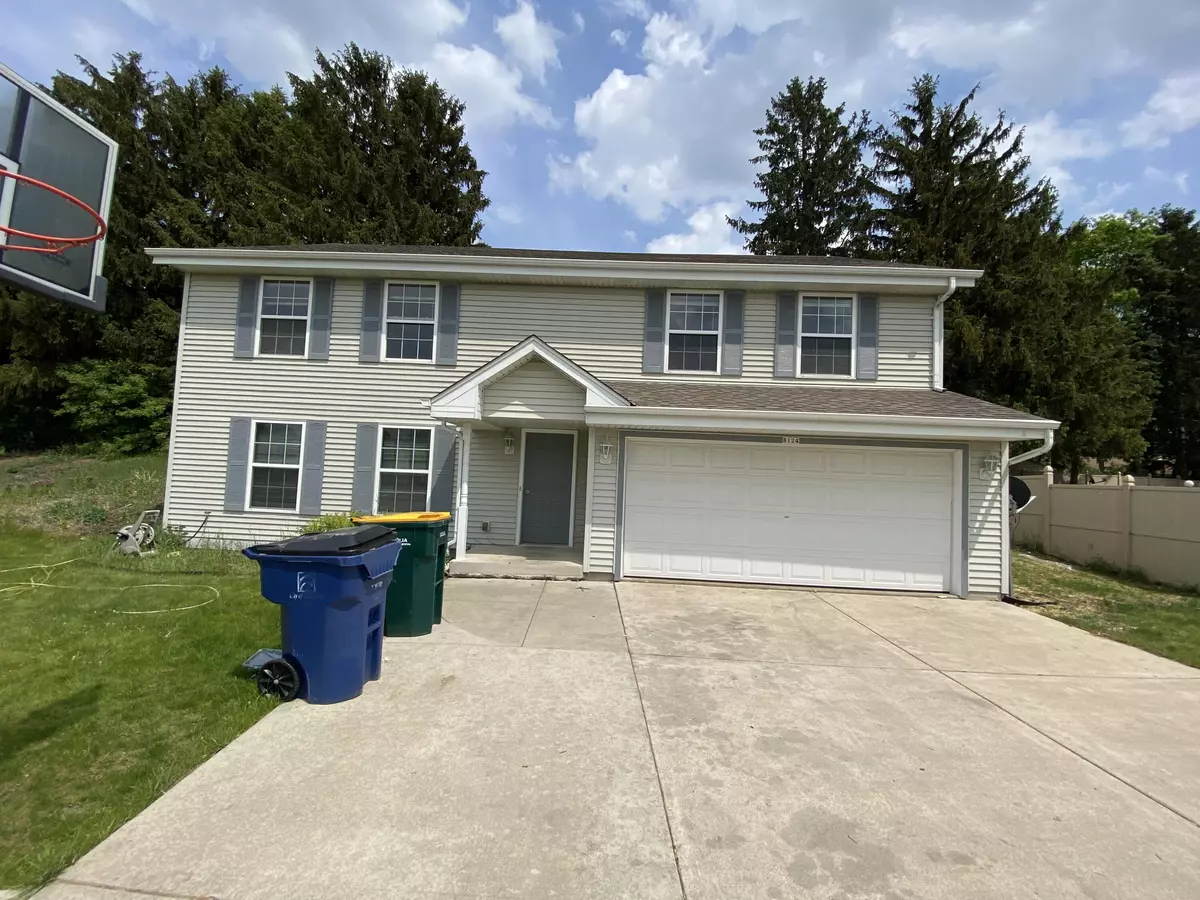 Oak Creek, WI 53154,8124 S Wynona Dr