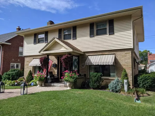 Wauwatosa, WI 53213,667 N 76th St