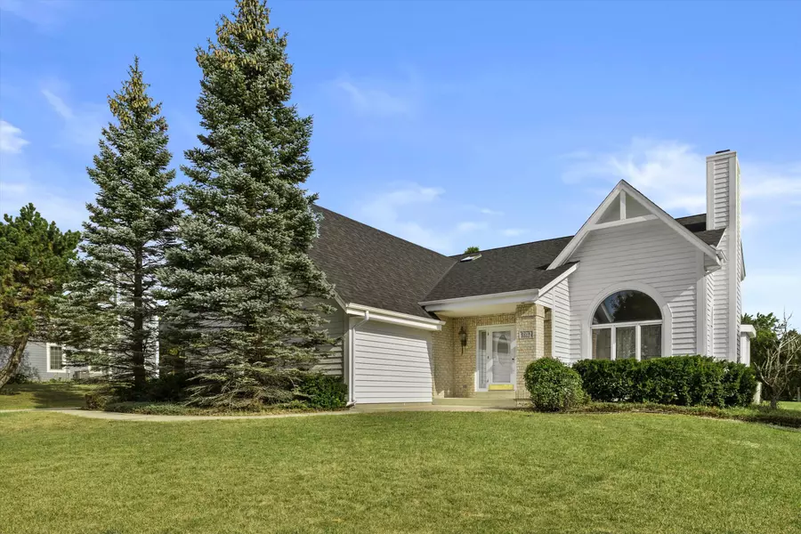 3812 W Jerelin Dr, Franklin, WI 53132