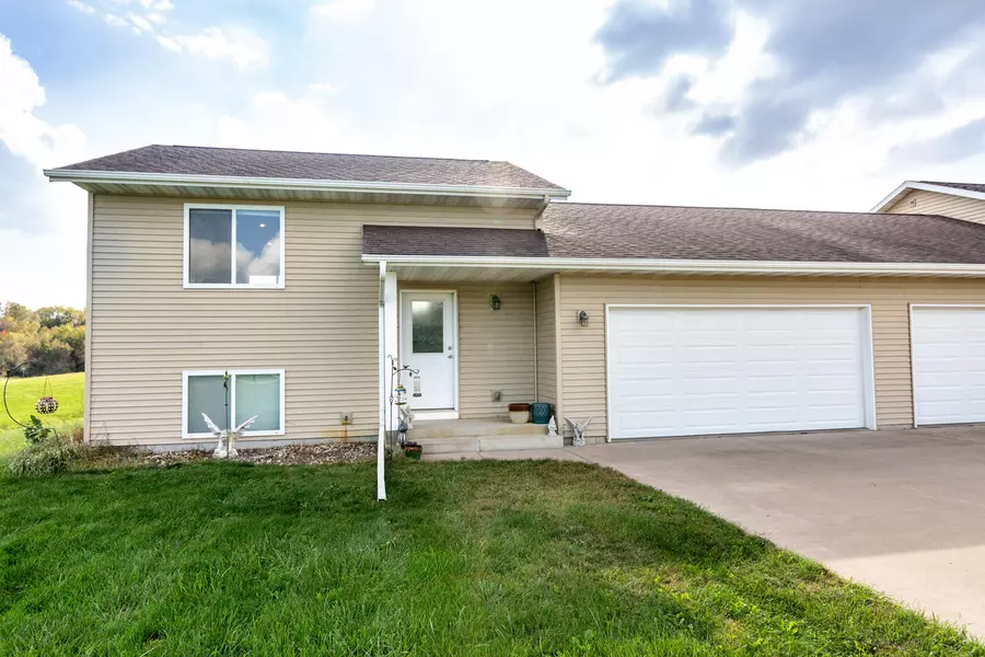 W20001 Meadow Ln, Gale, WI 54630