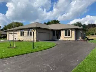 Hartland, WI 53029,1214 E Sweetbriar Ln Unit Unit 44