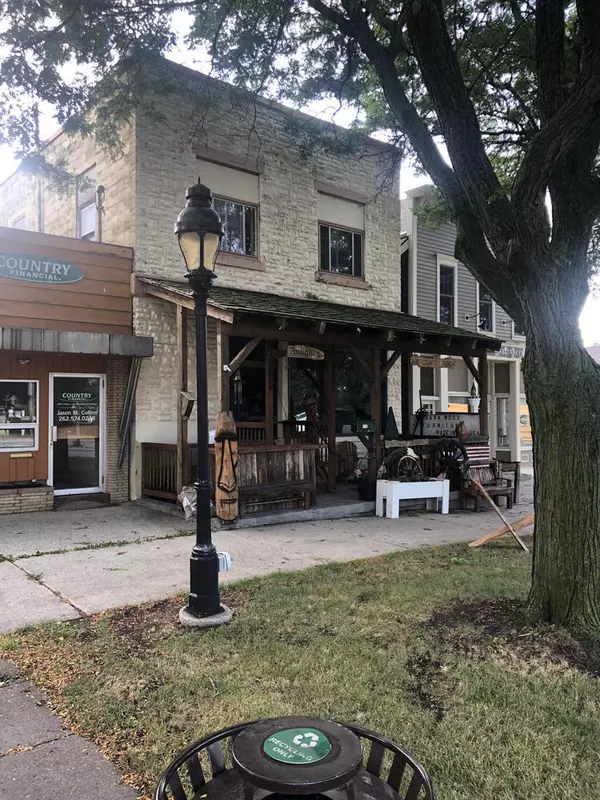 Mukwonago, WI 53149,110 Main St