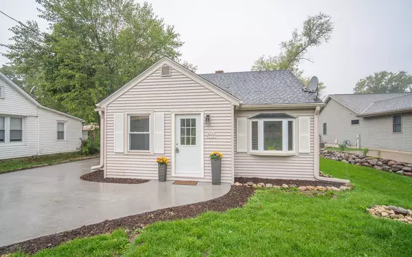 W347N5141 Road Q, Oconomowoc, WI 53069