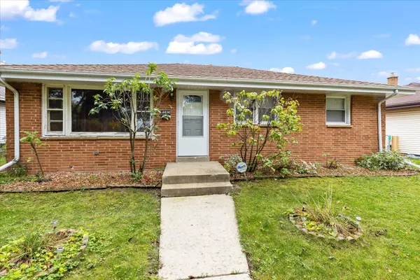 9543 W Beckett Ave, Milwaukee, WI 53225