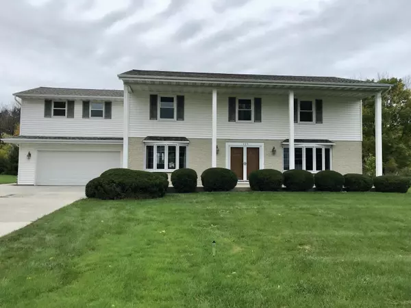 726 Birch Tree Rd, Sheboygan, WI 53083