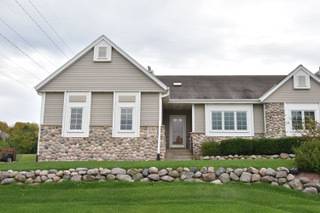 2311 Hunters Ln, Grafton, WI 53024