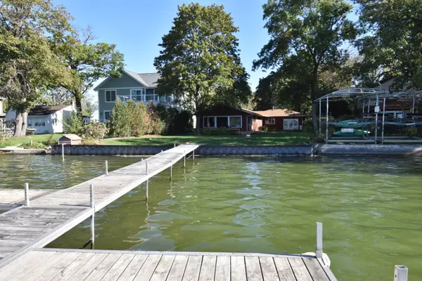 Twin Lakes, WI 53181,229 West Spring Dr