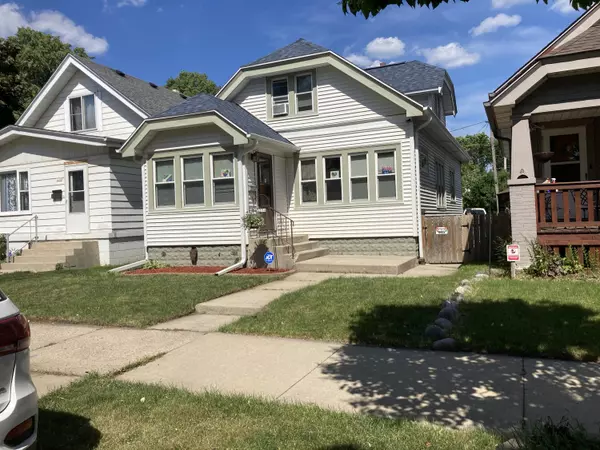 1550 S 37th St, Milwaukee, WI 53215