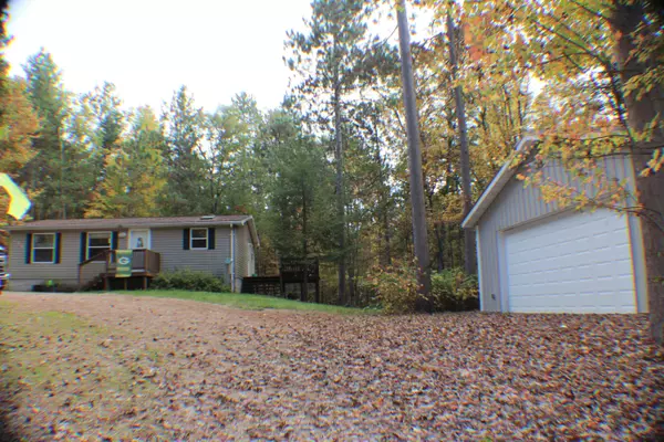 W10009 Tadisch Ln, Stephenson, WI 54104