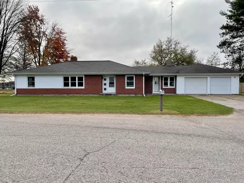 316 Louisa St, Crivitz, WI 54114