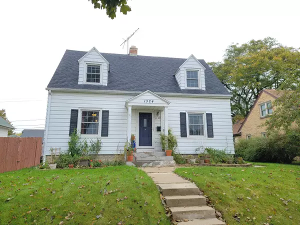 1324 Menomonee Ave, South Milwaukee, WI 53172