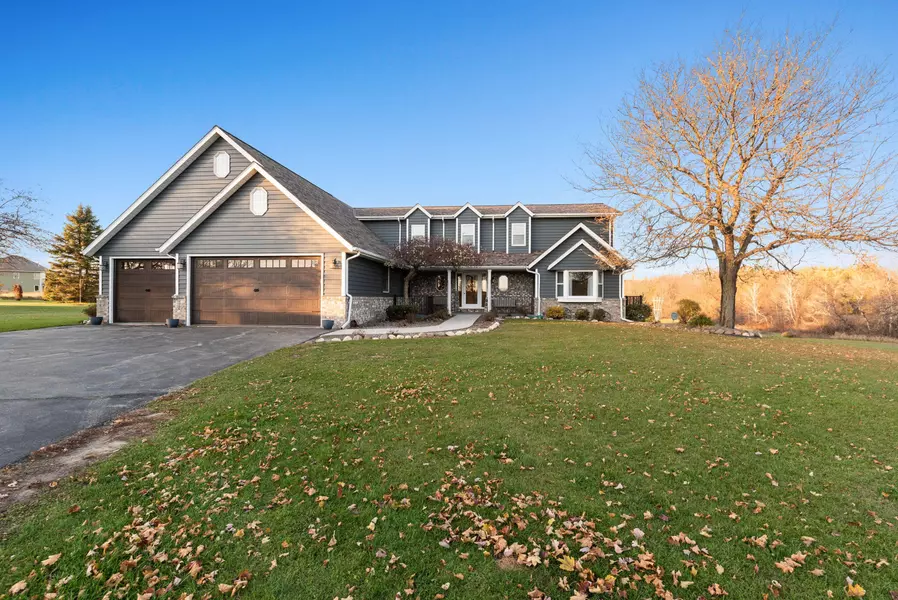 5112 County Highway H, Wayne, WI 53040