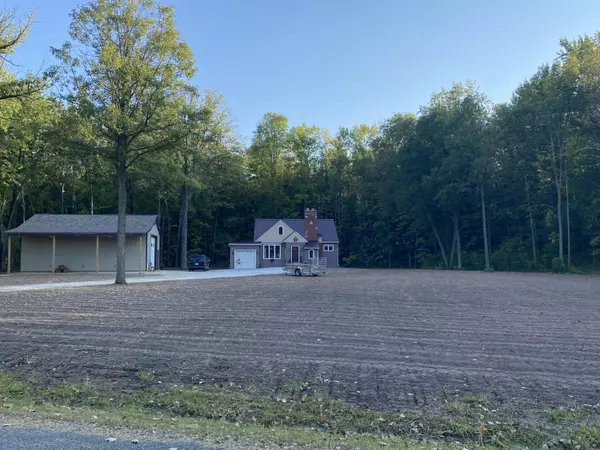 W2163 Keller St, Brillion, WI 54123