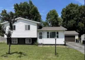 511 Evergreen Dr, Holmen, WI 54636