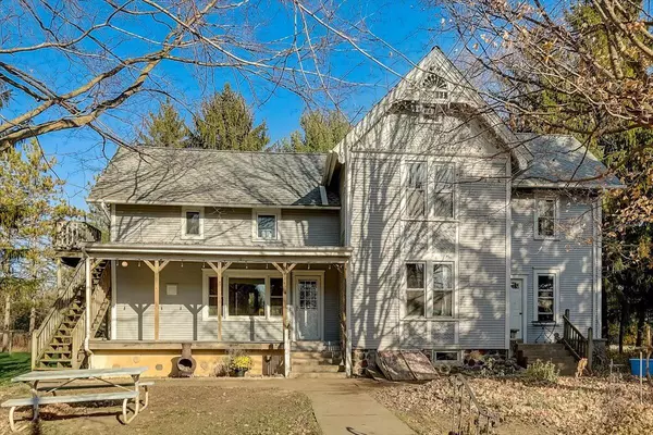 S92W27070 Karlstad Dr, Vernon, WI 53149