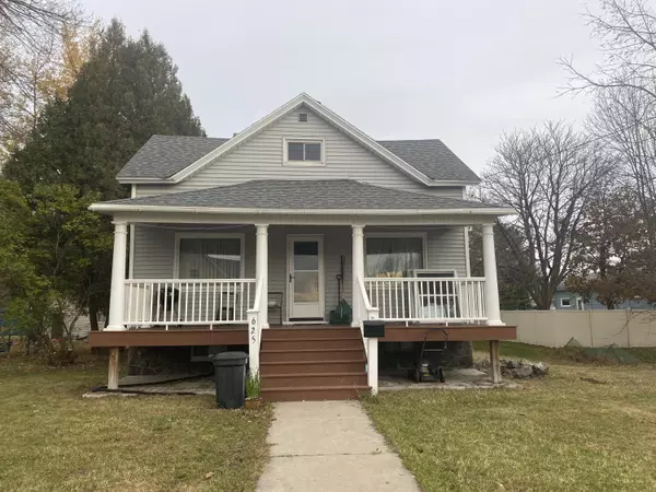 625 Ogden St, Marinette, WI 54143