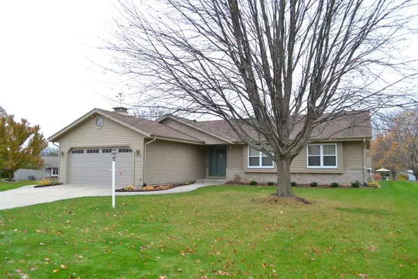 N74W15241 Stoneridge Dr, Menomonee Falls, WI 53051