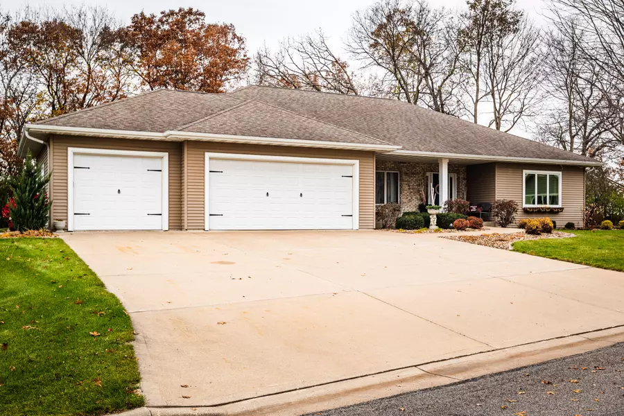 1813 Acorn Ct, Onalaska, WI 54650