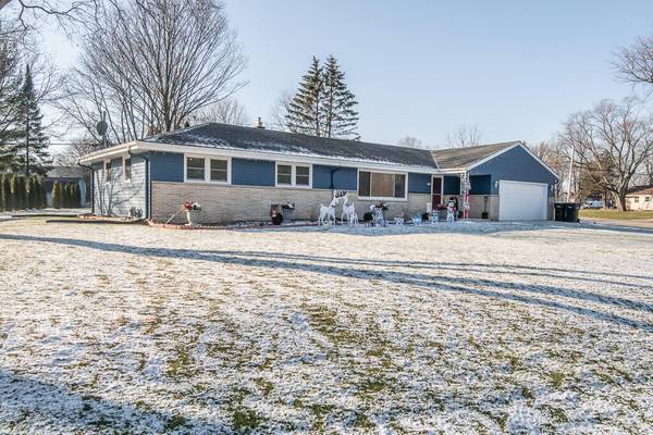 8383 N 50th St, Brown Deer, WI 53223