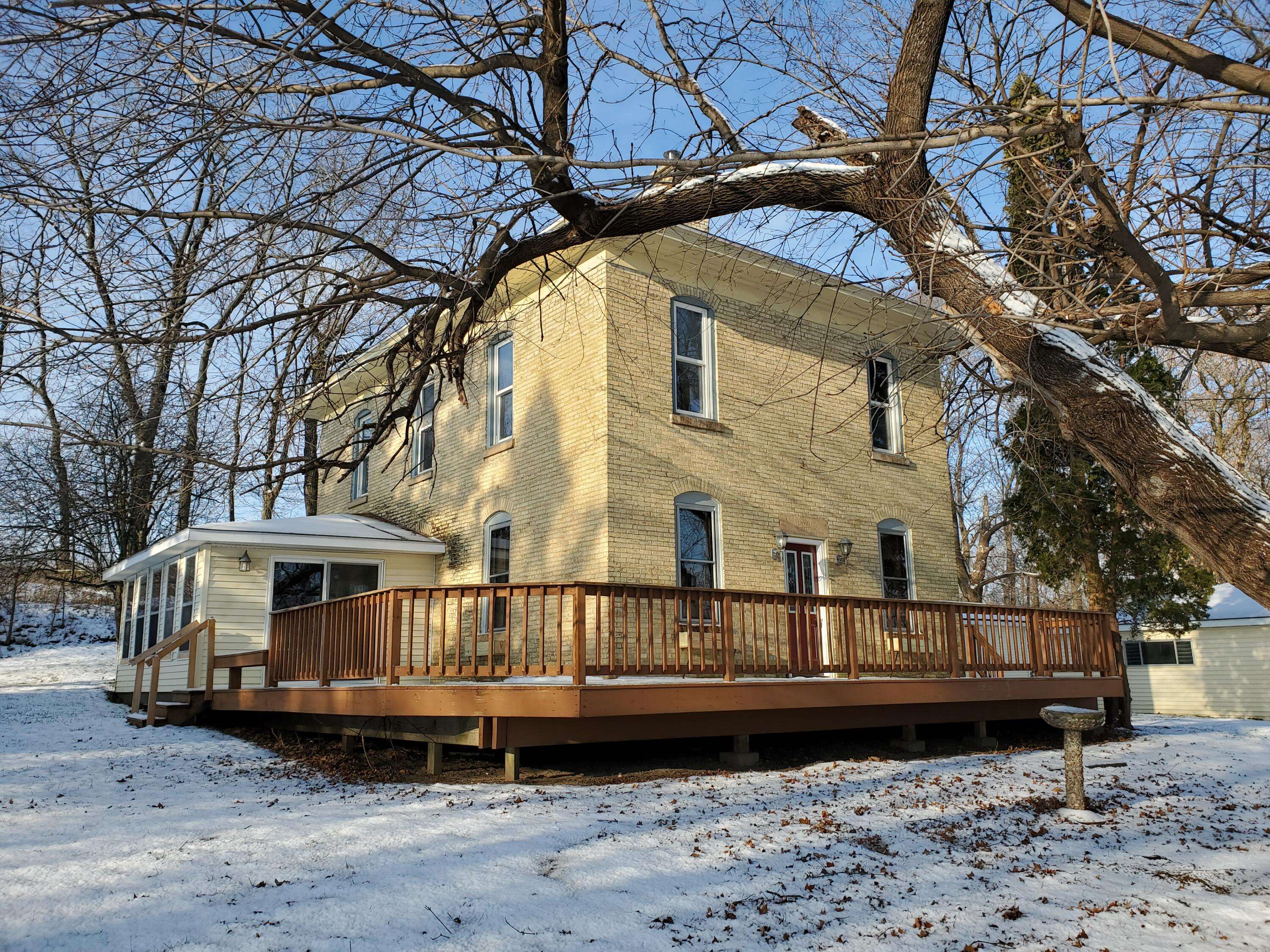 N2361 County Road D, Hebron, WI 53538