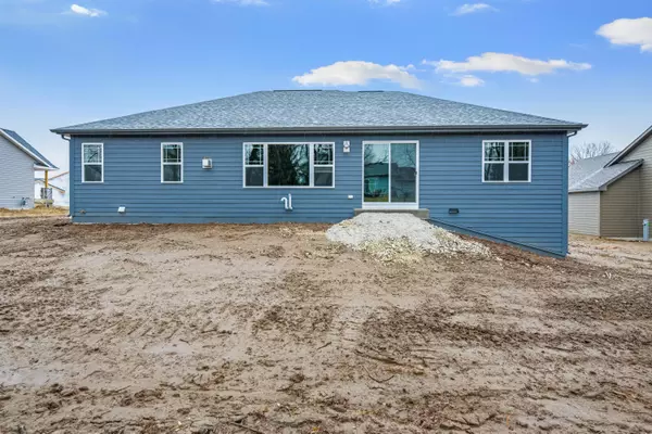 Twin Lakes, WI 53181,807 Fairway Dr Unit Lt19