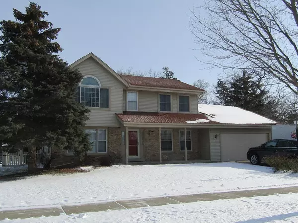 Franklin, WI 53132,8660 S Golden Lake Way