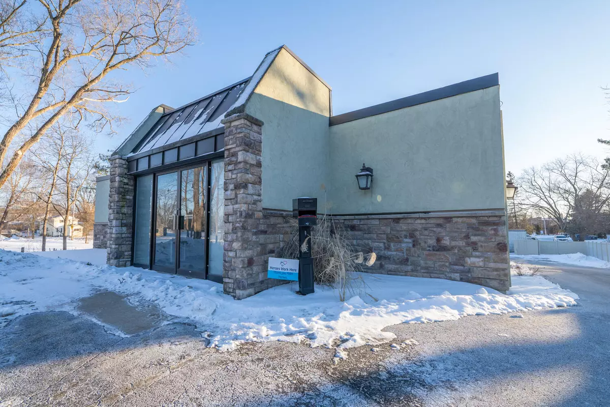 Hartland, WI 53029,123 Lawn St