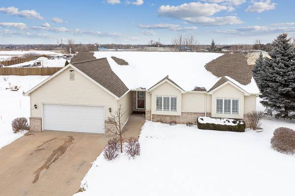 61 Penbrook Cir, Appleton, WI 54913