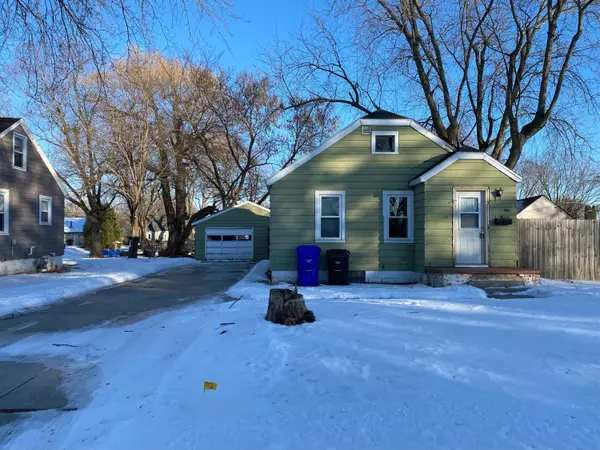 1416 N Kenilworth Ave, Appleton, WI 54911
